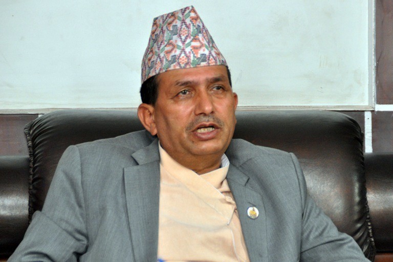 अवकाशप्राप्त र छात्रवृत्तिबाट फर्किएका चिकित्सकलाई पनि खटाइँदै