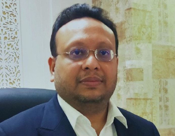 ज्वरो नाप्ने ‘थर्मन गन’ कालोबजारीमा पक्राउ परेका अग्रवाल छुटाउन एक मन्त्री सक्रिय, प्रम ओली फायर