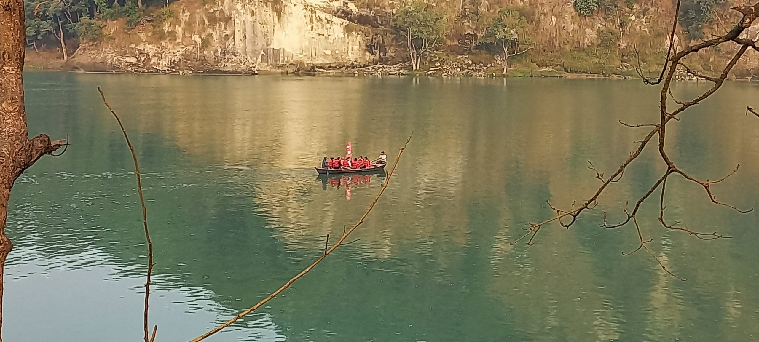 बाटो नहुँदा अर्कै प्रदेशबाट पालिका पुग्छन् त्रिवेणीवासी, ‘लाइफलाइन’मा संघको ‘आलटाल’