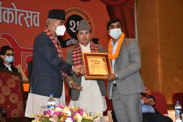 रिपोटर्स क्लबको २४ औँ वार्षिकोत्समा विभिन्न व्यक्तिहरु सम्मानित