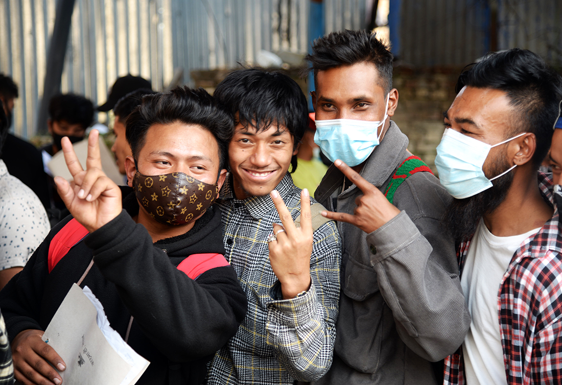ललितपुरमा एकै दिन ४०३ जनाले दिए म्यादी प्रहरीमा आवेदन