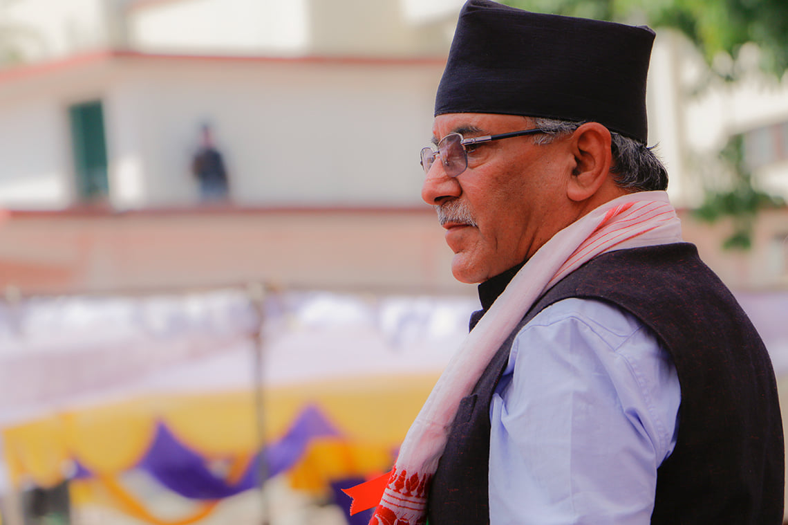 गठबन्धनका बागी उम्मेदवारलाई प्रचण्डले भाेट मागेपछि कैलालीमा कांग्रेस कार्यकर्ता आक्राेशित