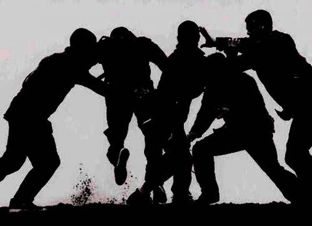 कांग्रेस र नेकपा एमाले कार्यकर्ता झडपपछि दोलखाको बैत्यश्वरमा मतदान रोकियो