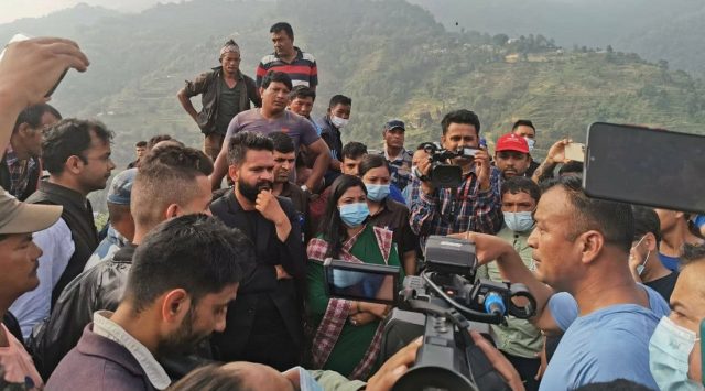 सिसडोलवासीसँग मेयर बालेनको प्रतिबद्धता- केमिकल हालेर दुर्गन्ध हटाउँछौँ