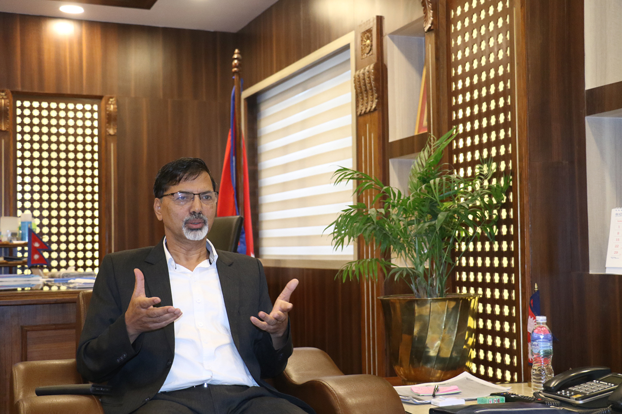 राष्ट्रको विरुद्ध मैले गद्दारी गरेको छैन, प्रमाणित गर्न चुनौती दिन्छु : अर्थमन्त्री  शर्मा