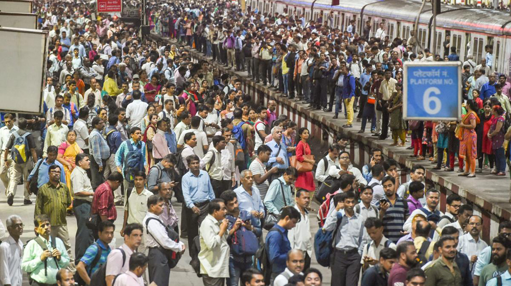 चीनलाई उछिनेर भारत बन्दै छ विश्कै सबैभन्दा बढी जनसंख्या भएको देश