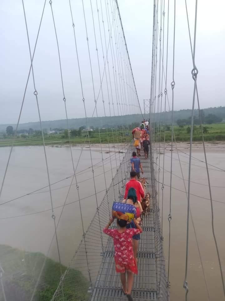 सप्तकोशीले कटान सुरु गरे पछि श्रीलंका टापुका बासिन्दा सुरक्षितस्थलतर्फ